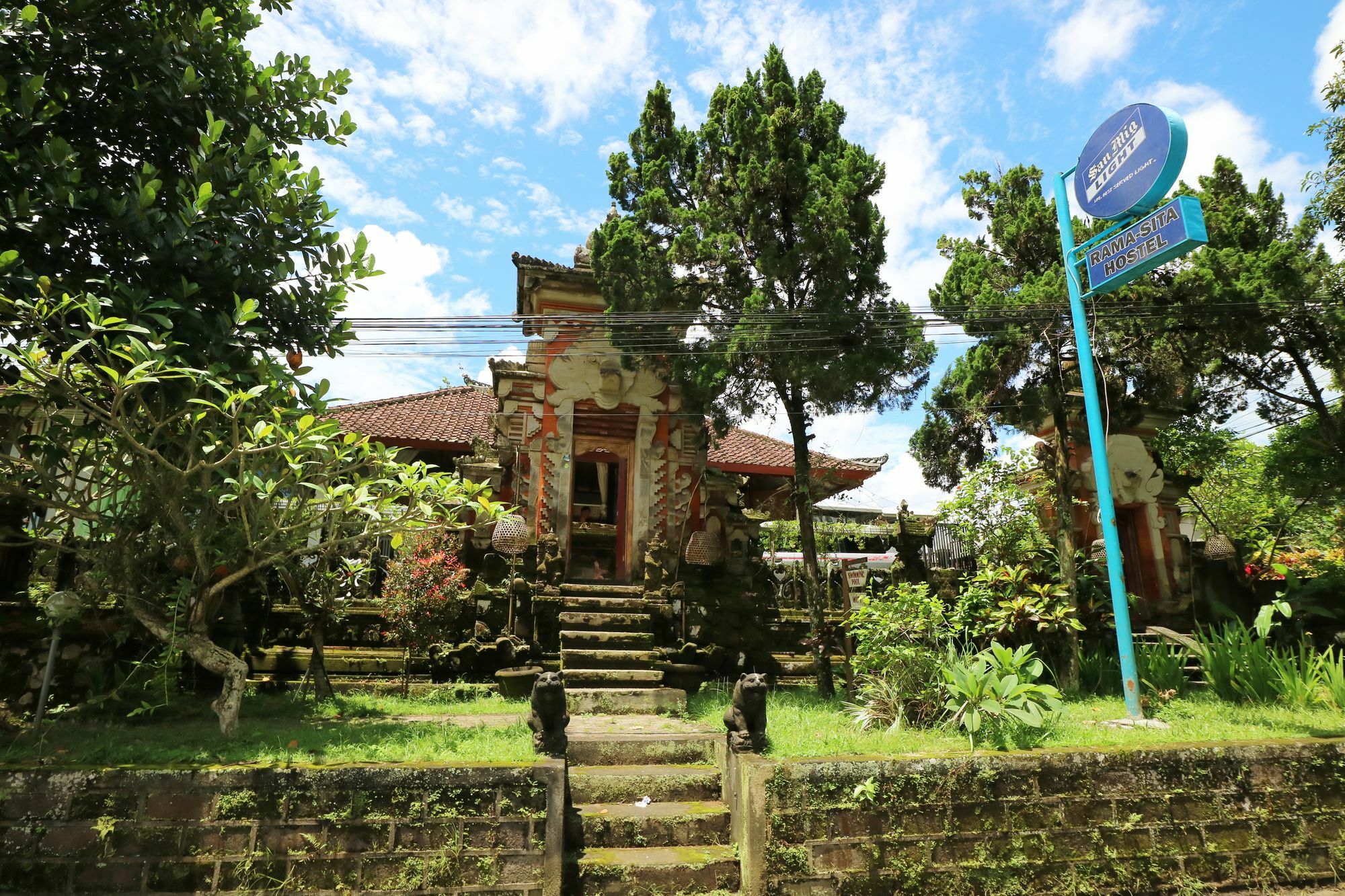 Ubud Kartini Hostel Exterior foto